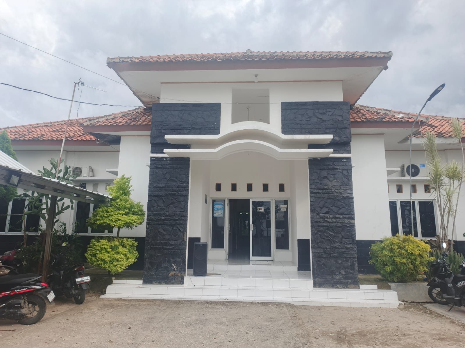 Gedung Kantor Desa Jayamakmur Jayakerta Karawang